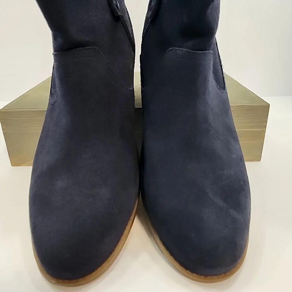 Vionic Vera Water Resistant Suede Bootie Navy Women's 11‎